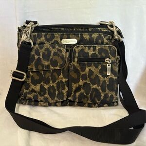 Baggallini Leopard Print Crossbody Bag in Brown and Black